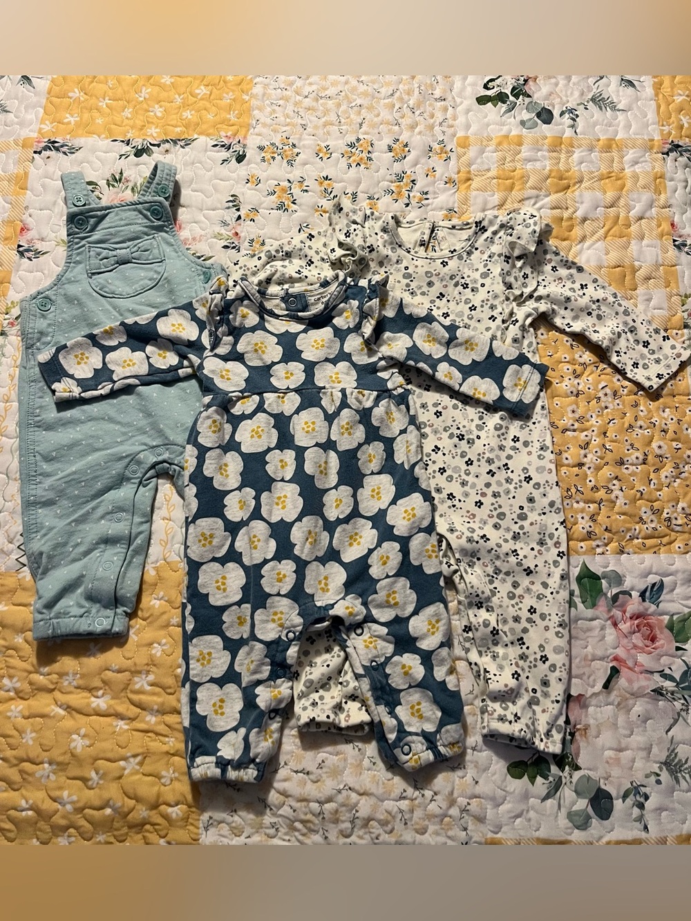 3-Pack Baby Girl One-Piece Outfits in Blue and Cream EUC 6 months
